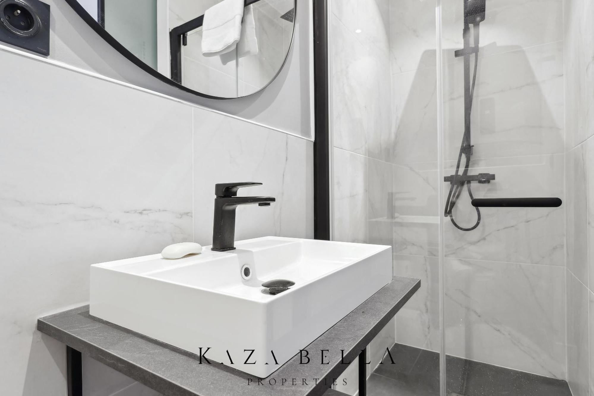 Kaza Bella - Maisons Alfort 1 Modern Flat Bilik gambar